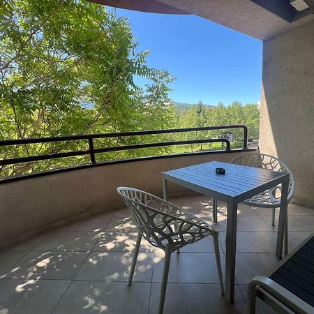 سكوبجي Gigi Apartment By Eluxory المظهر الخارجي الصورة