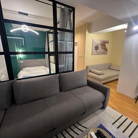 سكوبجي Gigi Apartment By Eluxory المظهر الخارجي الصورة
